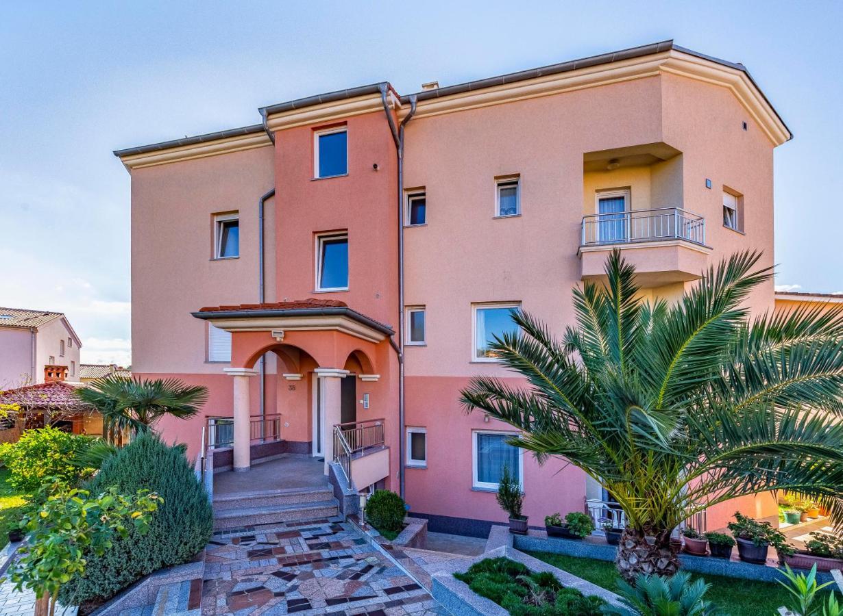 Istriensonne - Apartments Veruda Mit Grillterrasse Pula Luaran gambar