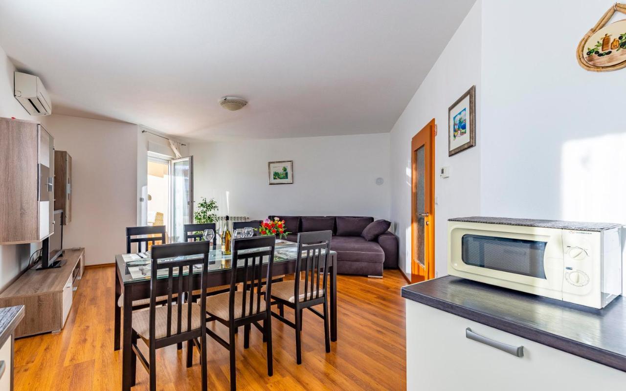 Istriensonne - Apartments Veruda Mit Grillterrasse Pula Luaran gambar