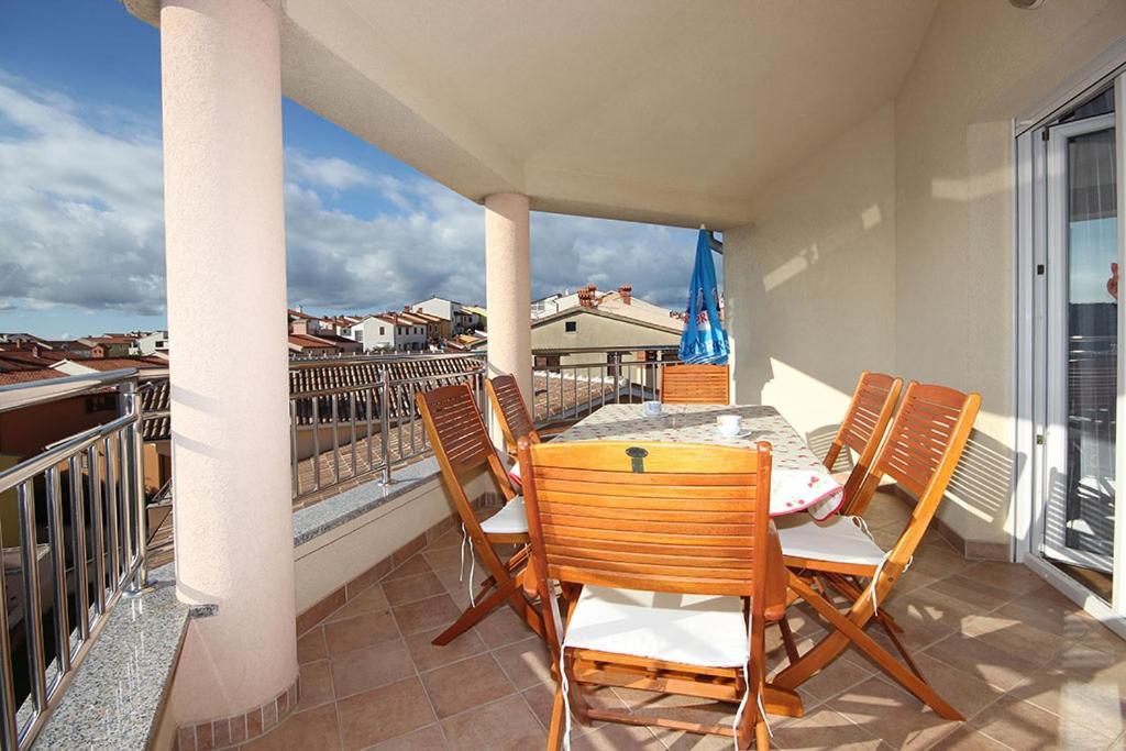 Istriensonne - Apartments Veruda Mit Grillterrasse Pula Luaran gambar
