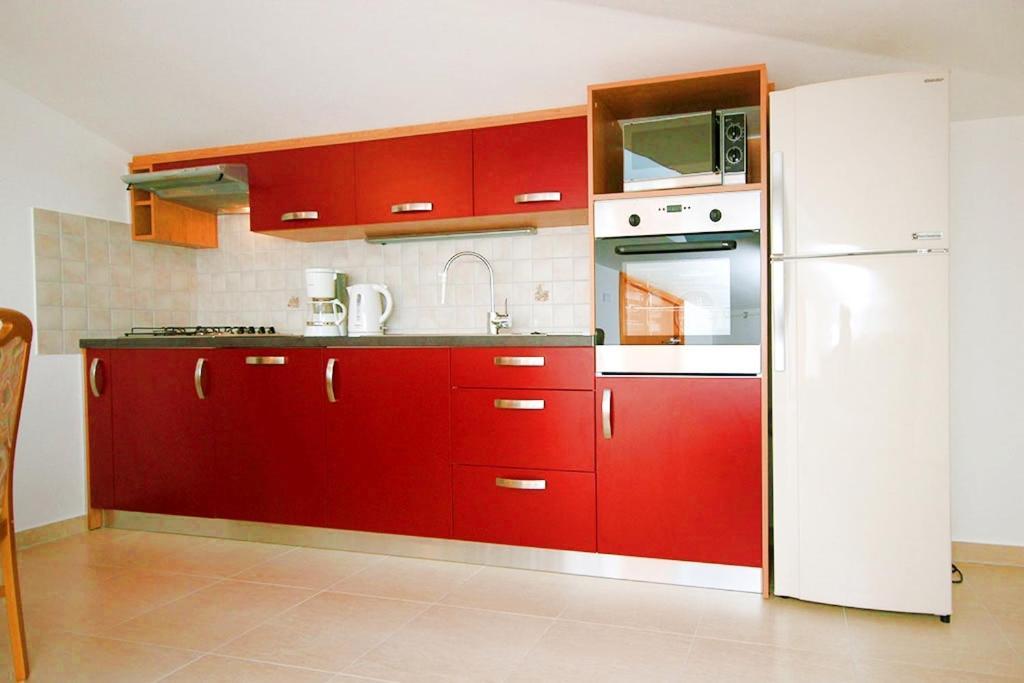 Istriensonne - Apartments Veruda Mit Grillterrasse Pula Luaran gambar