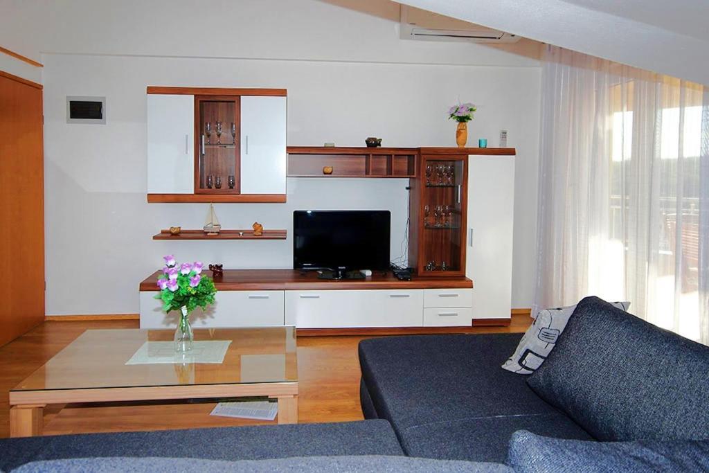 Istriensonne - Apartments Veruda Mit Grillterrasse Pula Luaran gambar